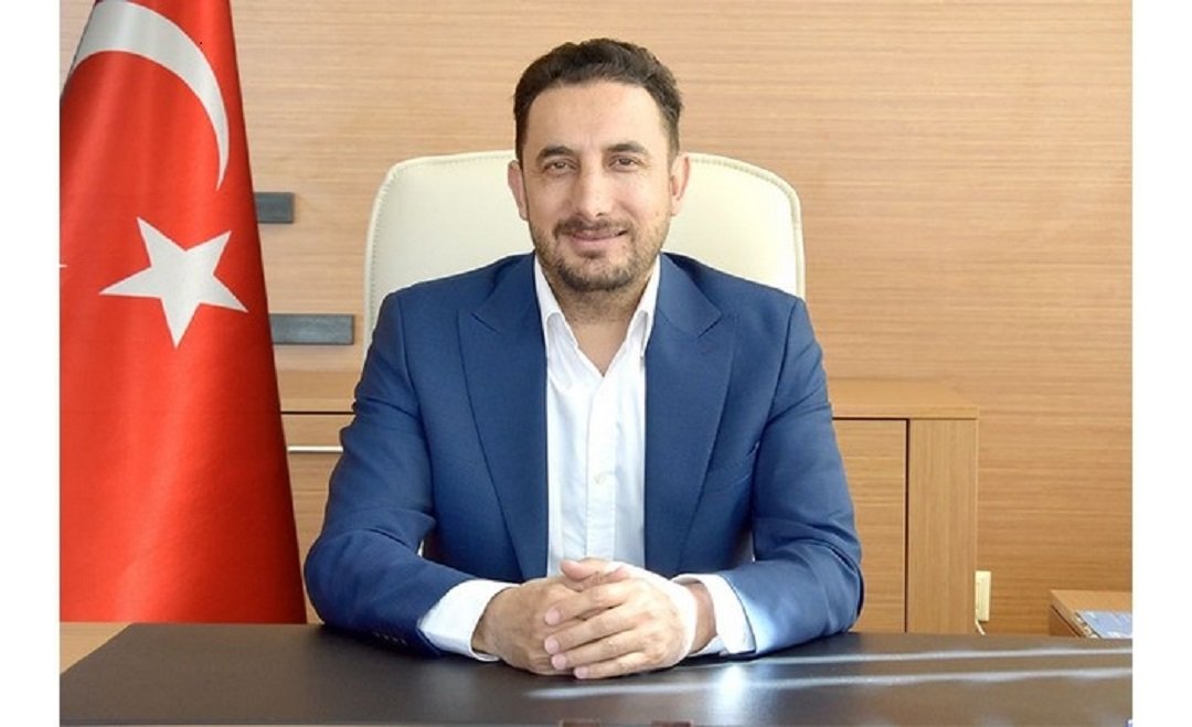 van-egitim-ve-arastirma-hastanesi-bashekimligine-sebahattin-celik-in-atamasi-yapildi_634be